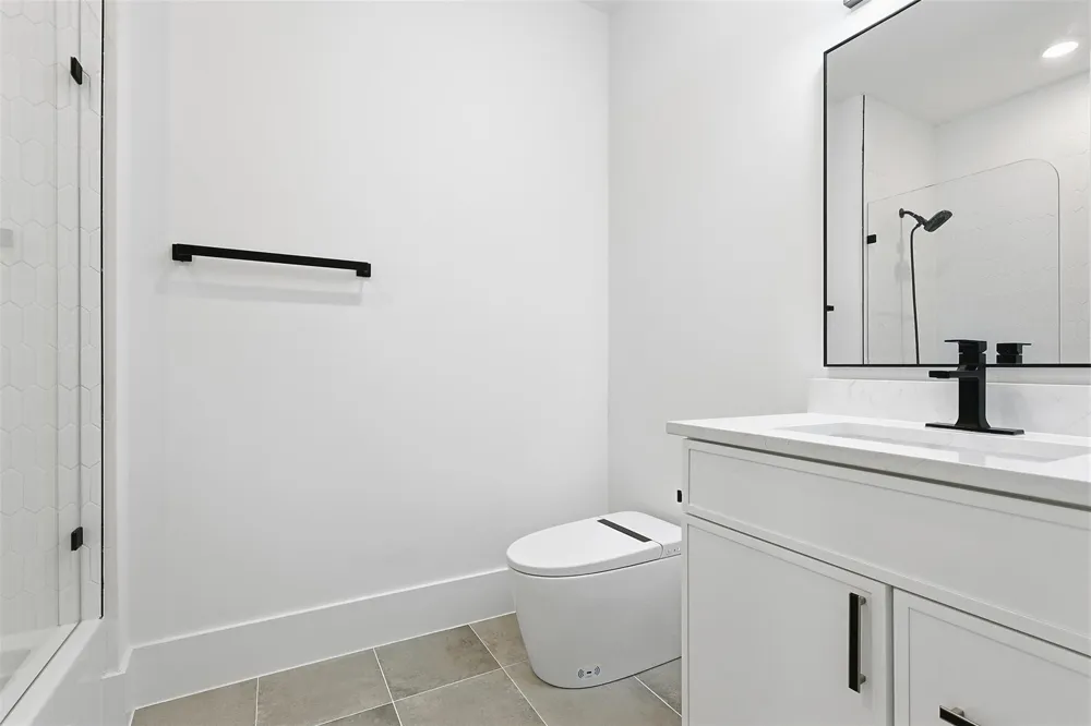 619 Rolling Oaks Stafford, TX 77477
