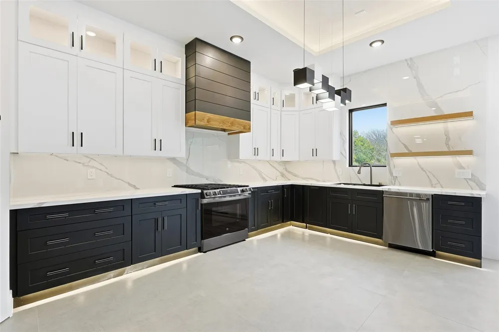 619 Rolling Oaks Stafford, TX 77477
