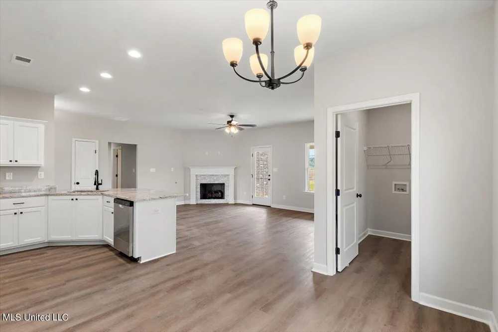 6345 River Lane Walls, MS 38680