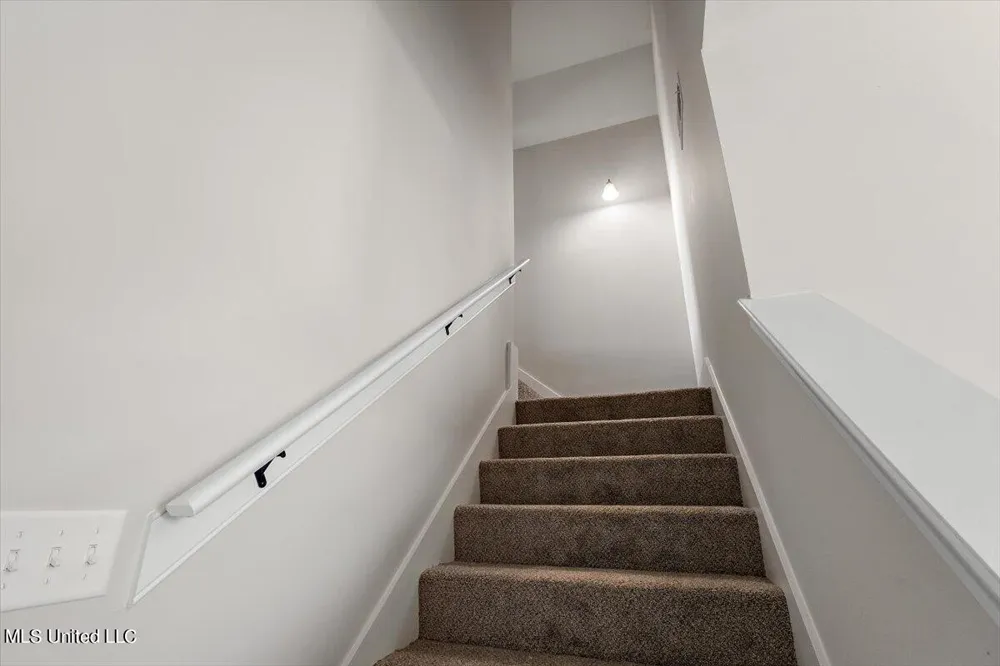 6345 River Lane Walls, MS 38680