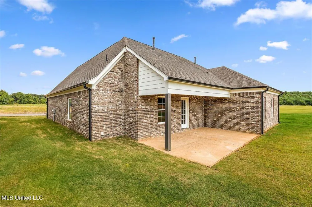 6345 River Lane Walls, MS 38680