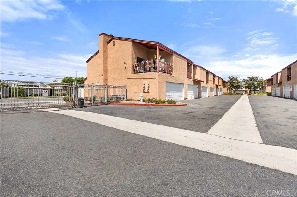 3900 W Hazard #A Santa Ana, CA 92703