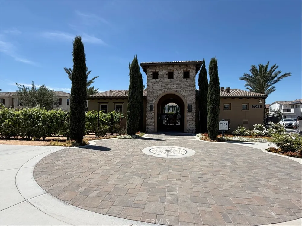 14549 Sienna Eastvale, CA 92880
