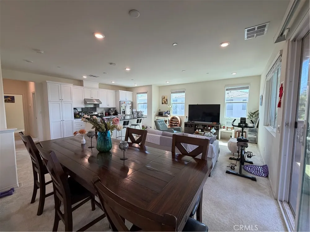 14549 Sienna Eastvale, CA 92880