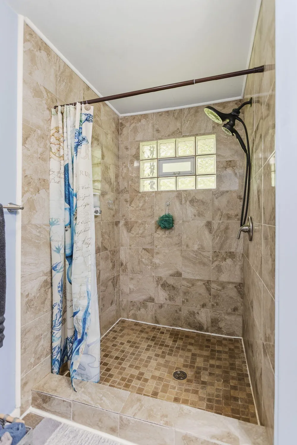 47202 Sunset Circle Bloomingdale, MI 49026