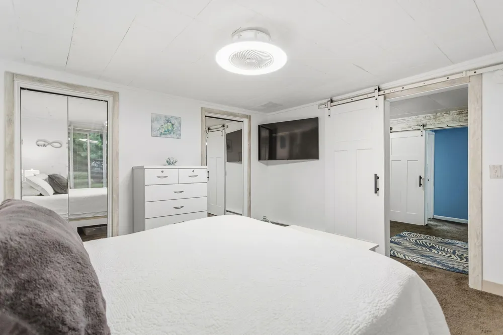 47202 Sunset Circle Bloomingdale, MI 49026