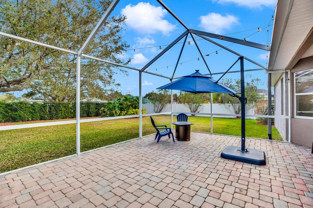 240 SW Champagne Ct Court SW Vero Beach, FL 32968