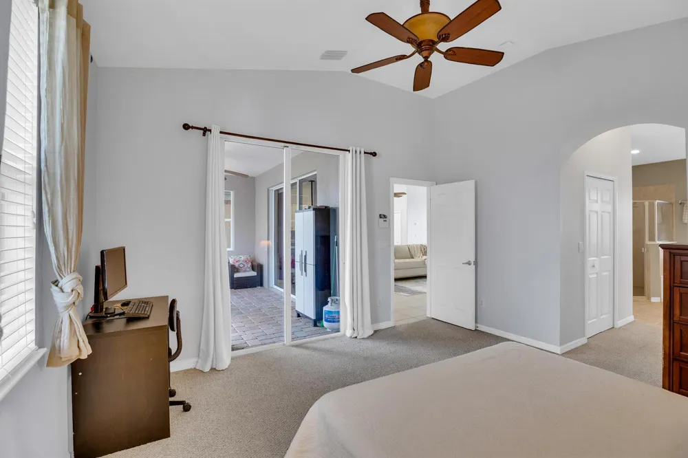 240 SW Champagne Ct Court SW Vero Beach, FL 32968