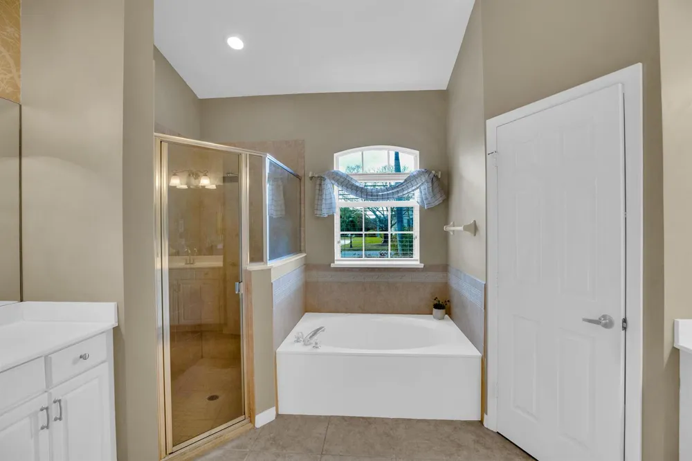240 SW Champagne Ct Court SW Vero Beach, FL 32968