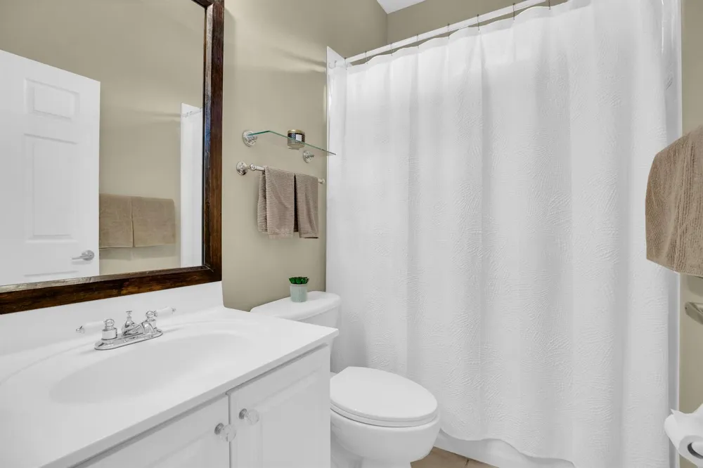 240 SW Champagne Ct Court SW Vero Beach, FL 32968