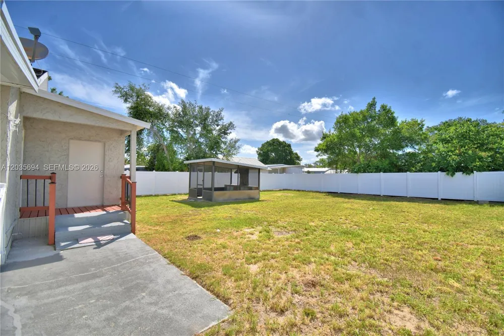 208 Center Street Other City - In The State Of Florida, FL 33823