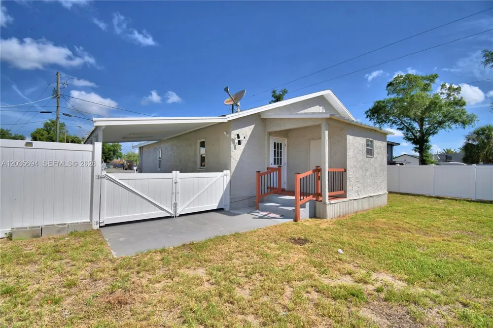 208 Center Street Other City - In The State Of Florida, FL 33823