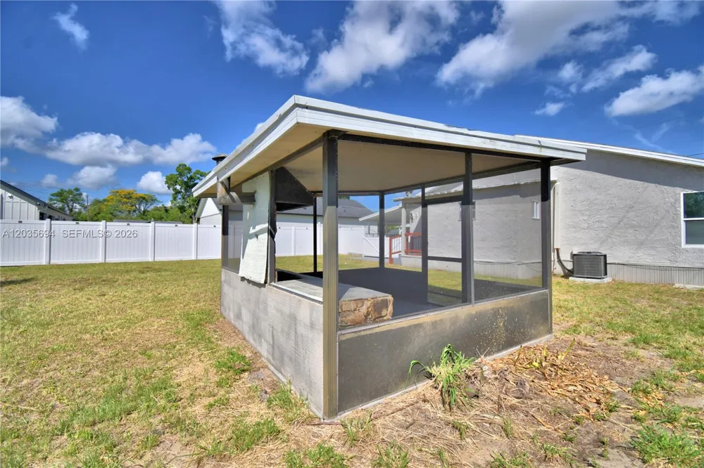 208 Center Street Other City - In The State Of Florida, FL 33823
