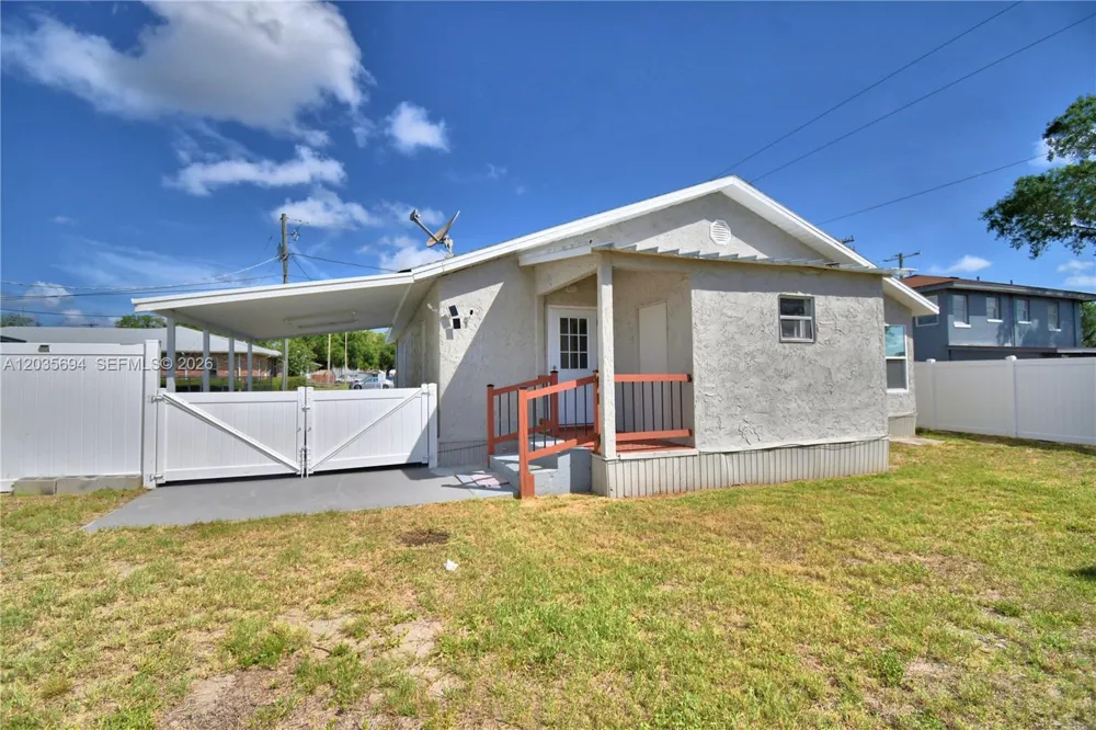 208 Center Street Other City - In The State Of Florida, FL 33823