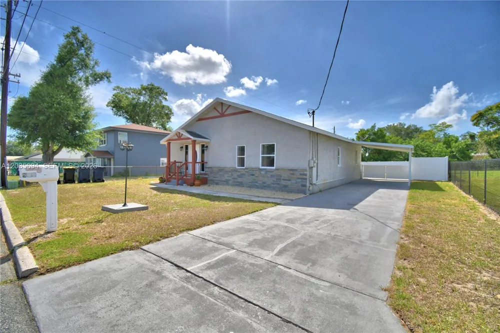 208 Center Street Other City - In The State Of Florida, FL 33823