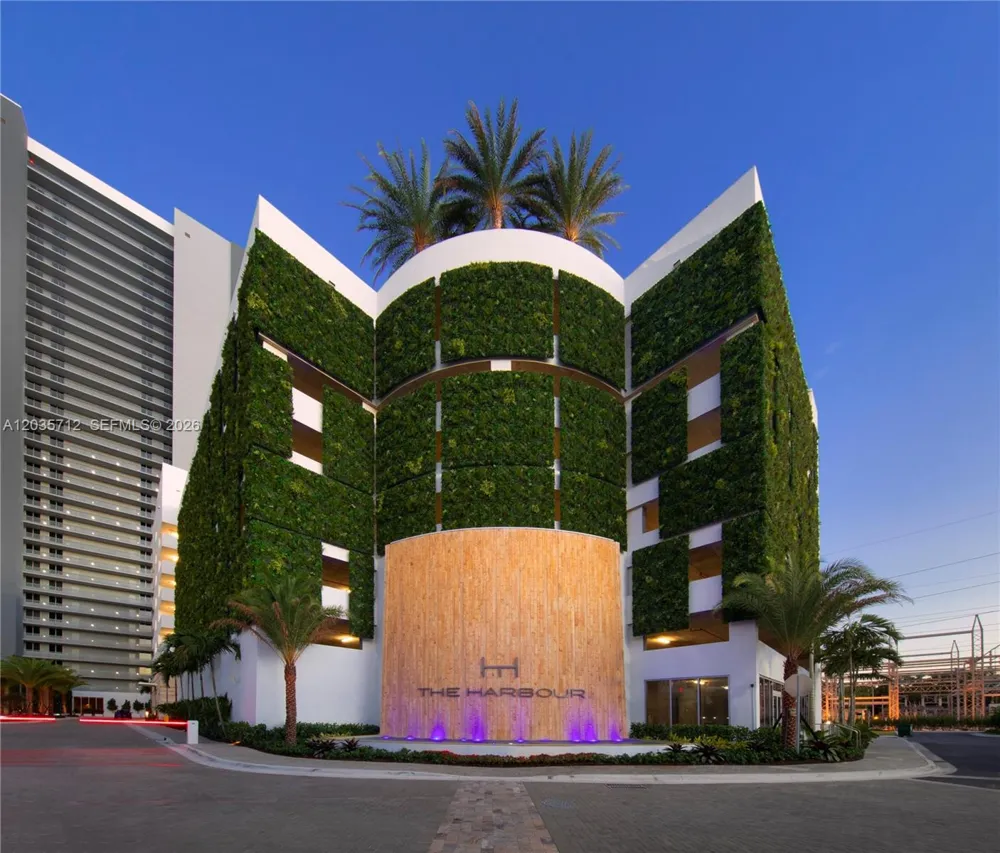 16385 Biscayne Blvd #519 North Miami Beach, FL 33160