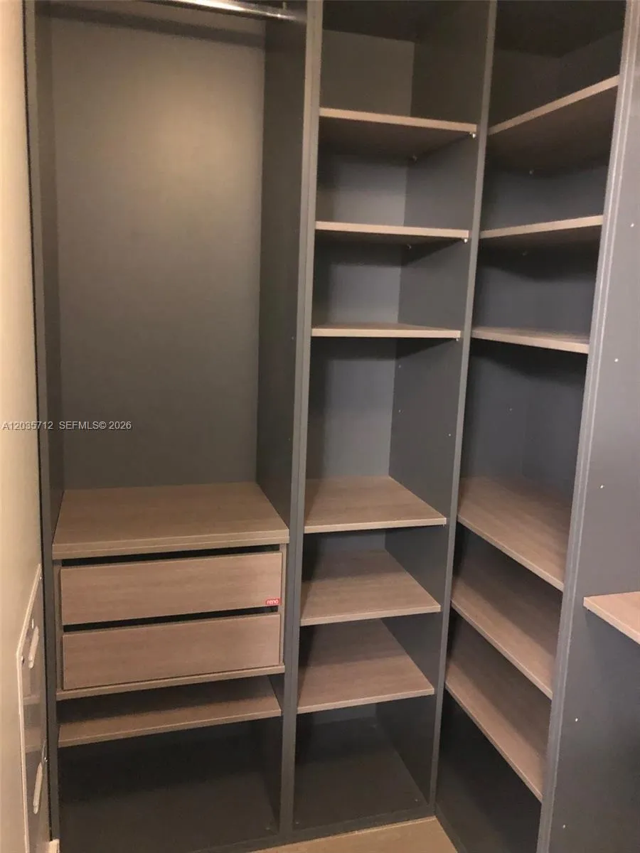 16385 Biscayne Blvd #519 North Miami Beach, FL 33160
