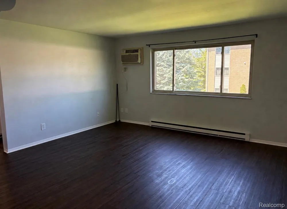 1875 Michigan Avenue #6 Marysville City, MI 48040