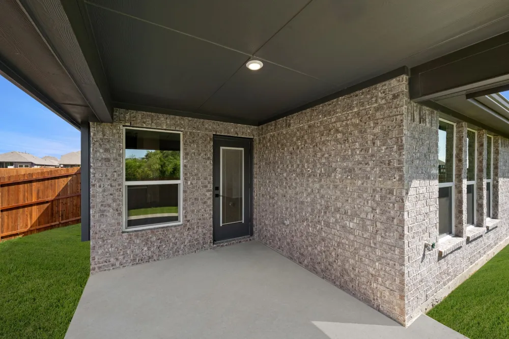 1000 Birchwood Drive Crowley, TX 76036