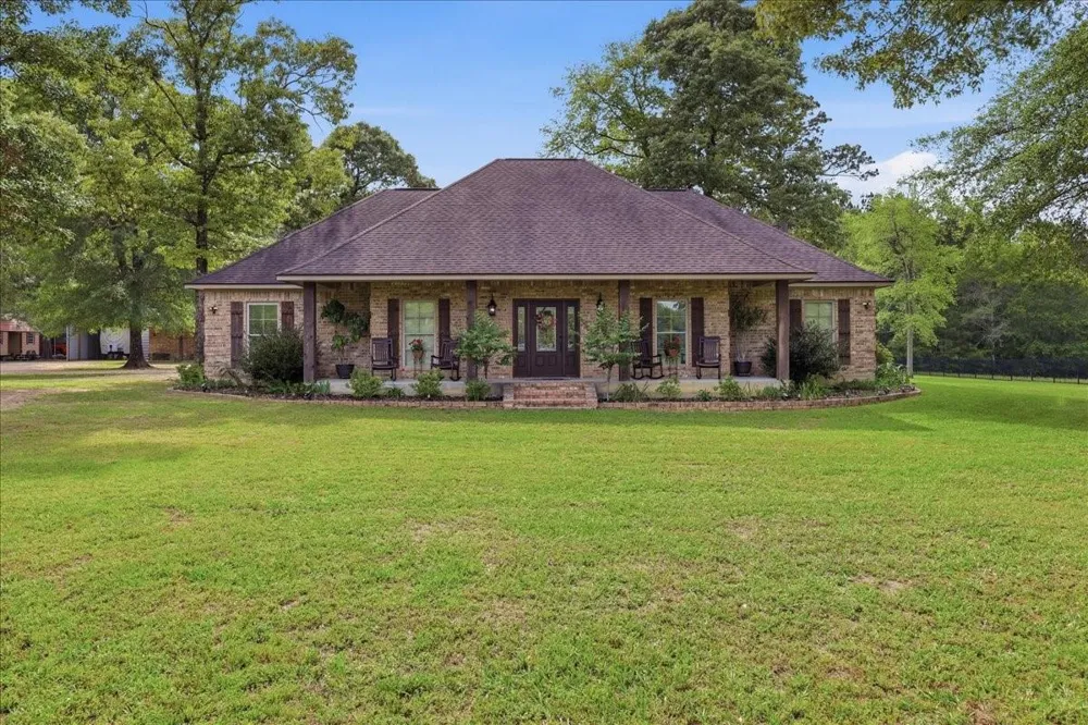 665 County Road 1270 Warren, TX 77664