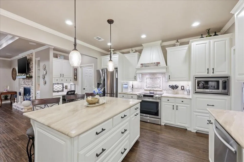 665 County Road 1270 Warren, TX 77664