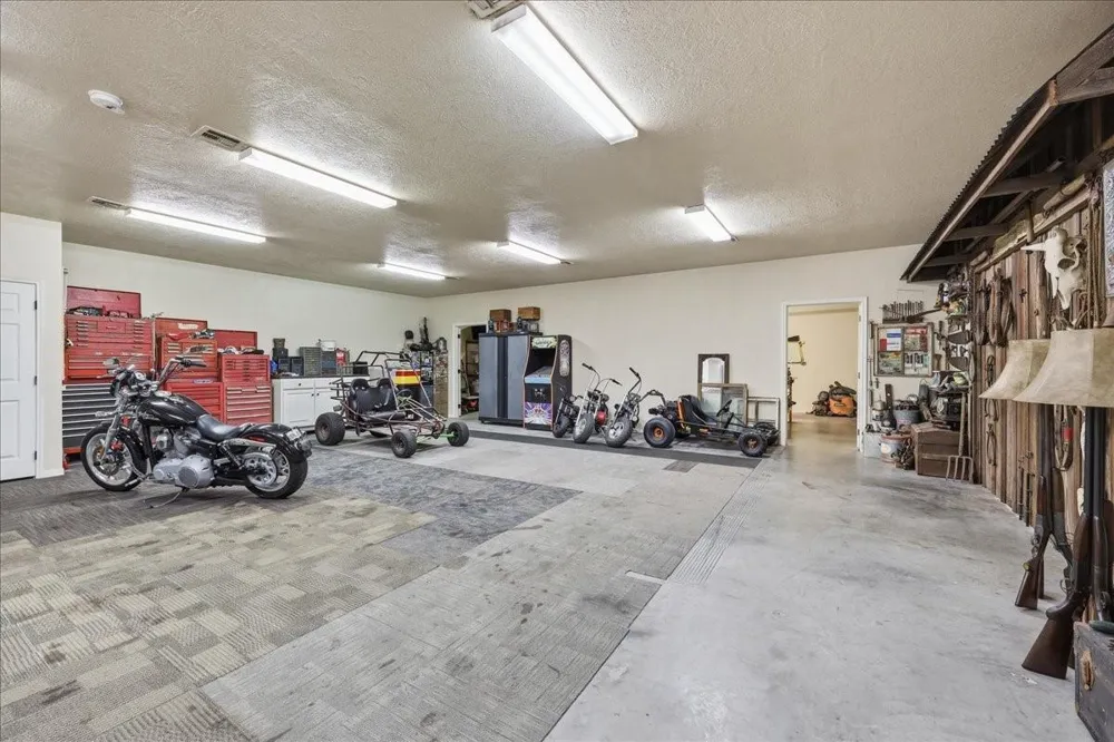 665 County Road 1270 Warren, TX 77664
