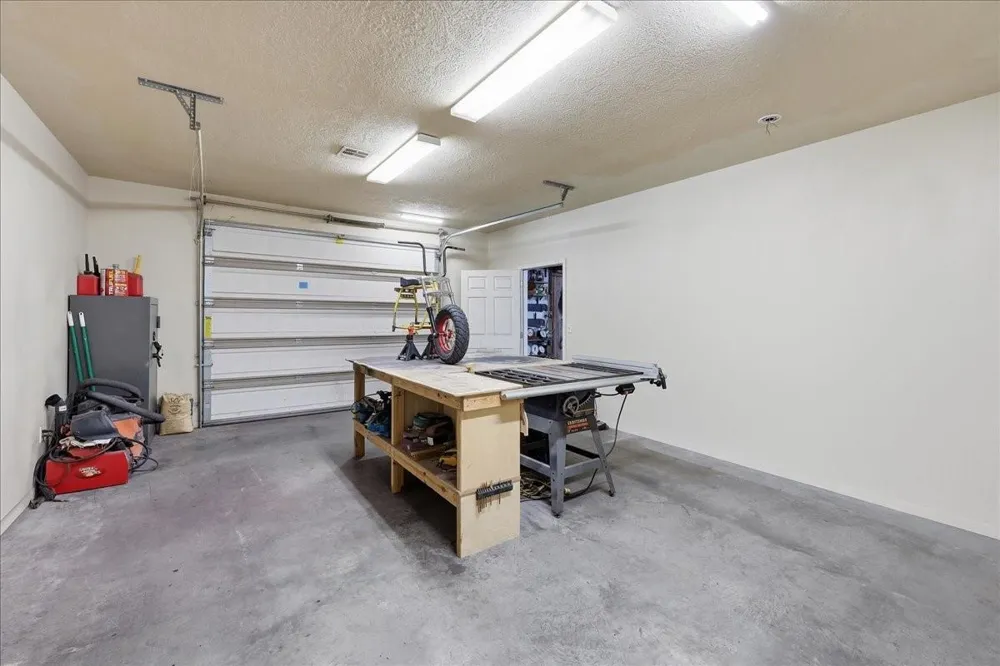 665 County Road 1270 Warren, TX 77664