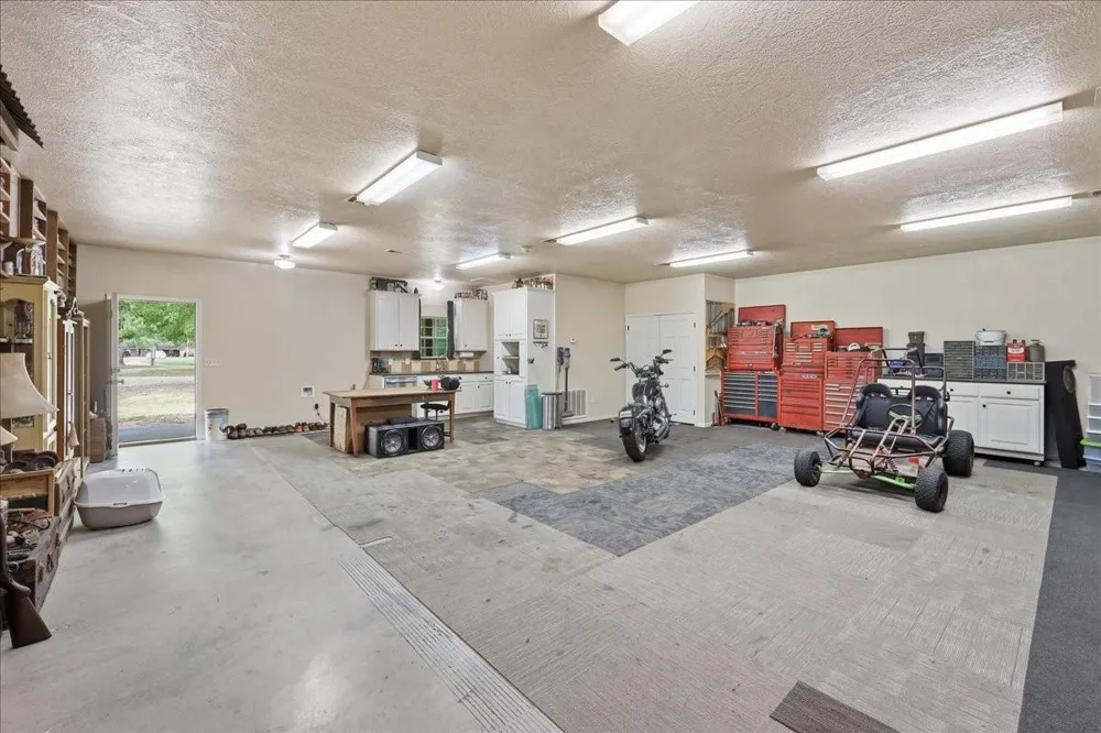 665 County Road 1270 Warren, TX 77664