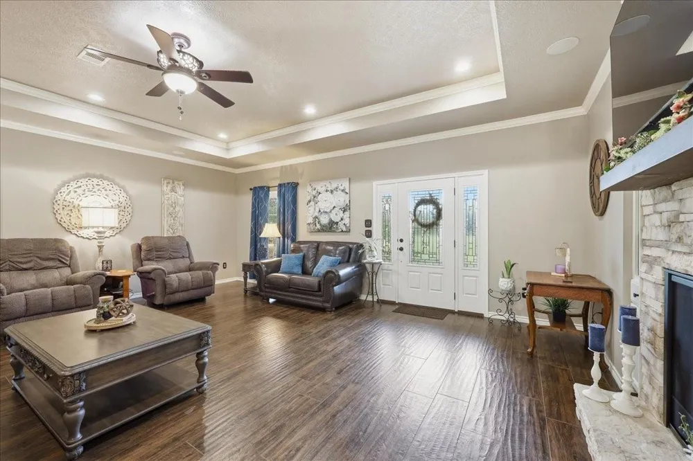 665 County Road 1270 Warren, TX 77664