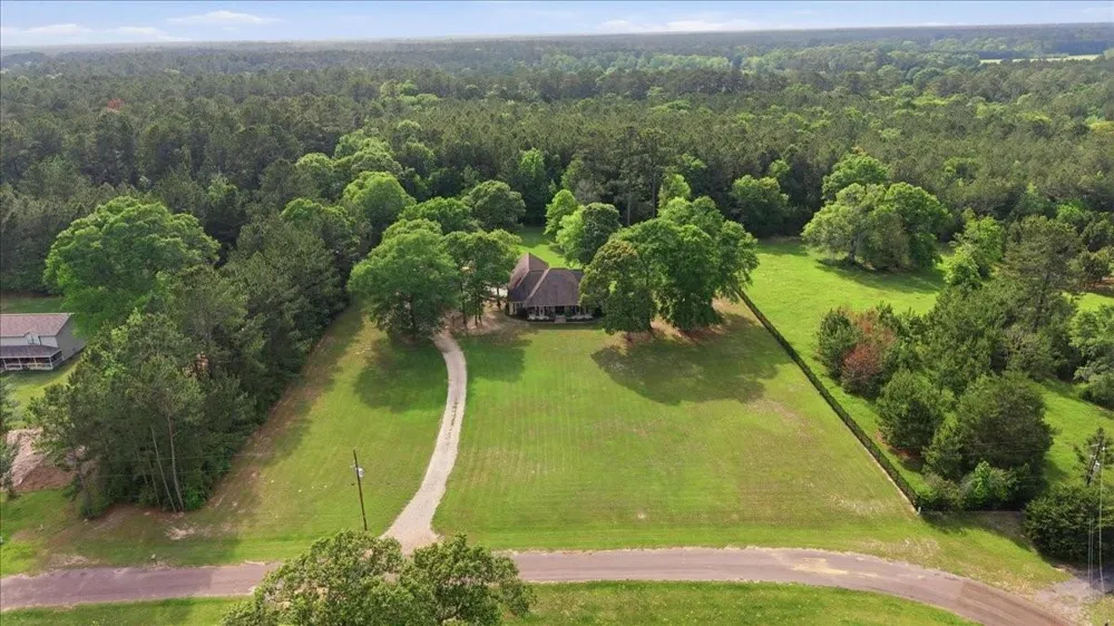 665 County Road 1270 Warren, TX 77664