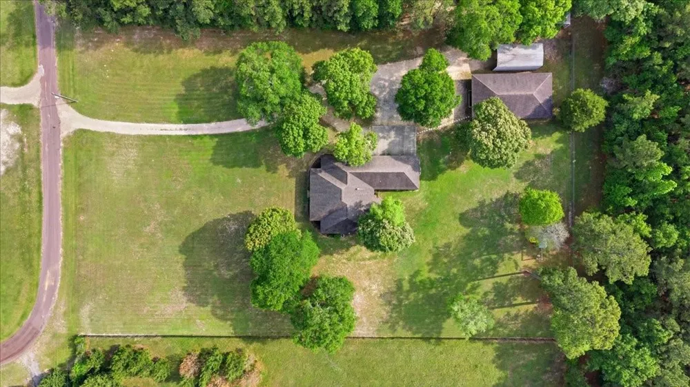 665 County Road 1270 Warren, TX 77664