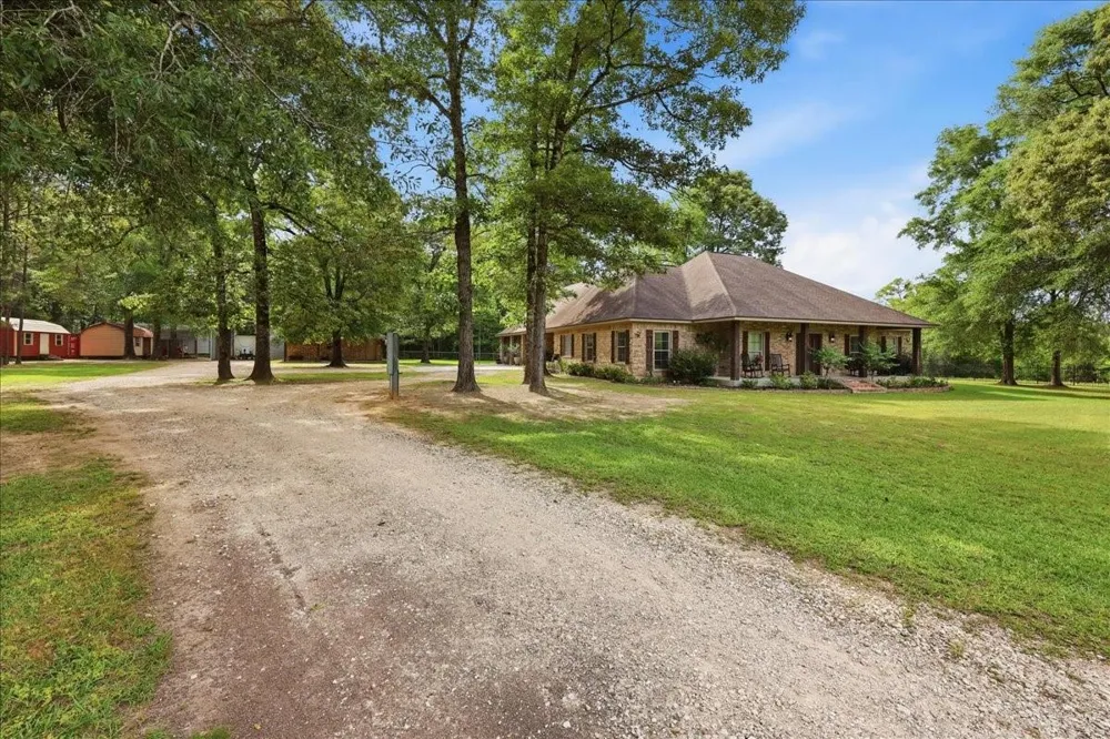 665 County Road 1270 Warren, TX 77664