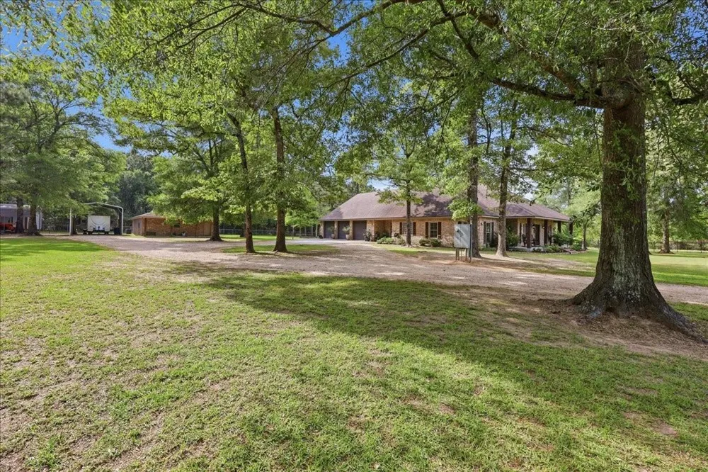 665 County Road 1270 Warren, TX 77664