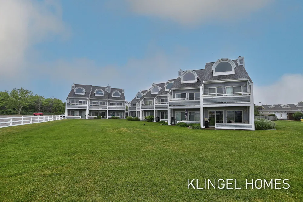 110 Millpoint Drive #10 Spring Lake Village, MI 49456