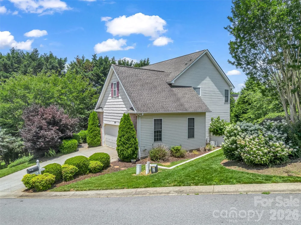 99 Driftstone Circle Arden, NC 28704