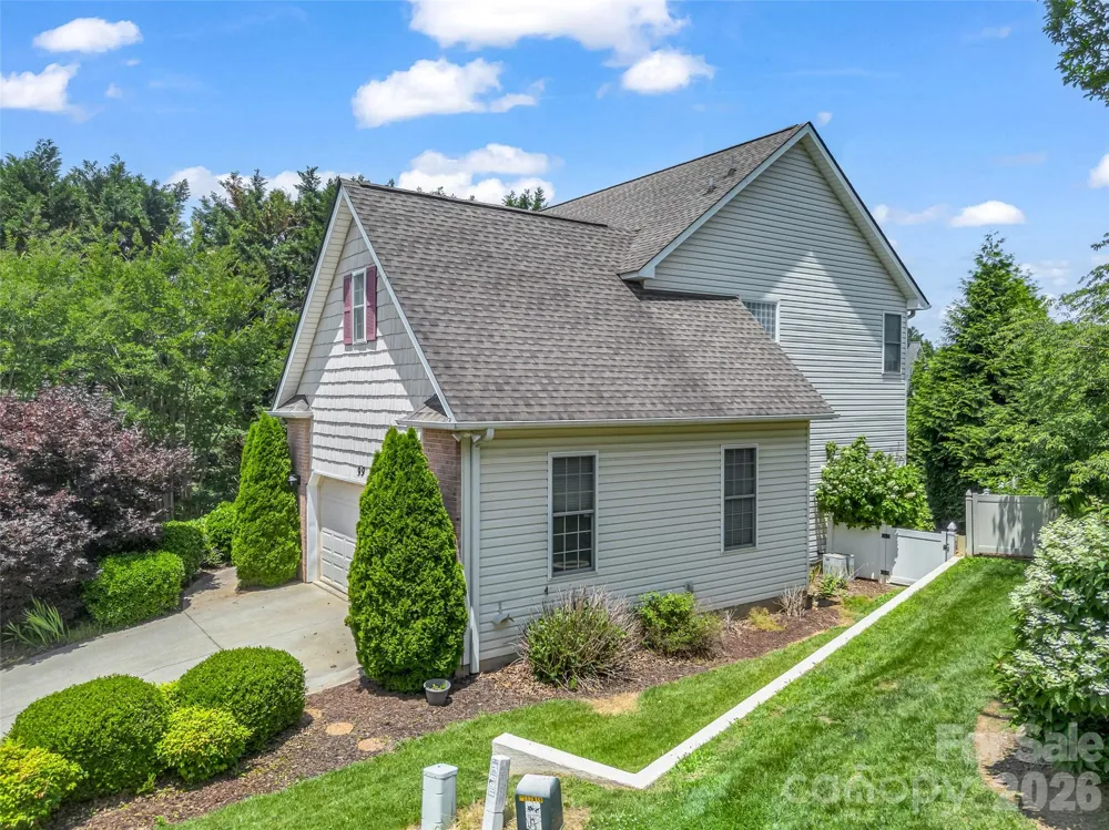 99 Driftstone Circle Arden, NC 28704