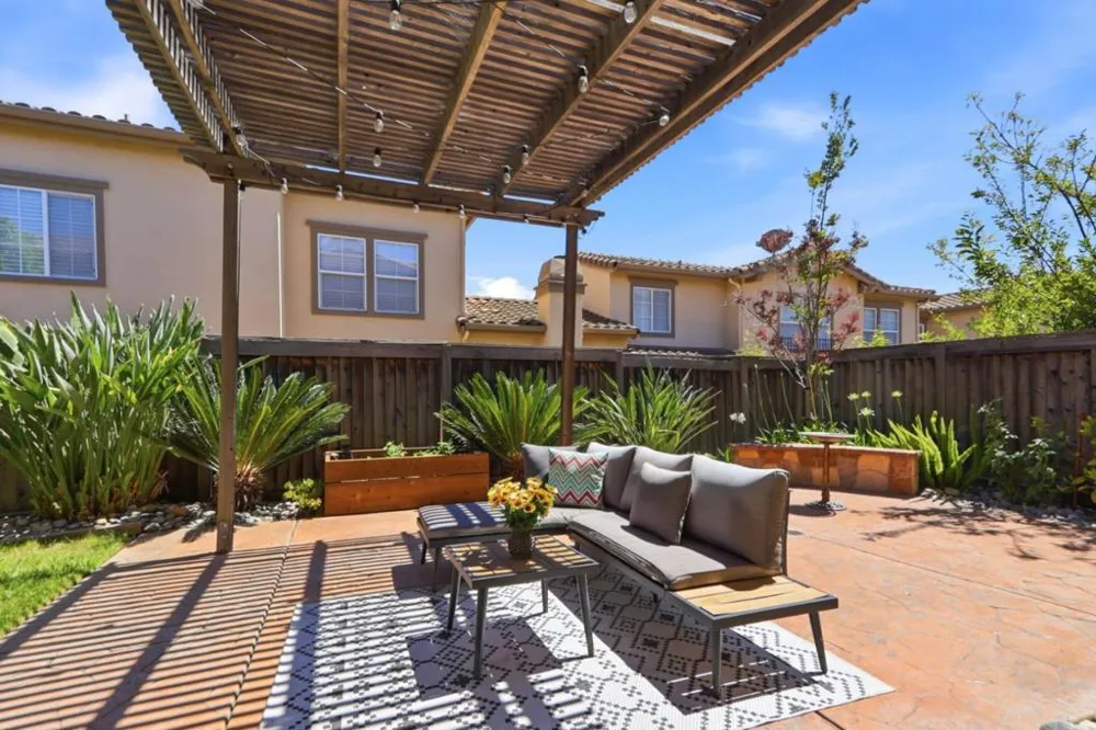 1382 Trailside Lane San Jose, CA 95138