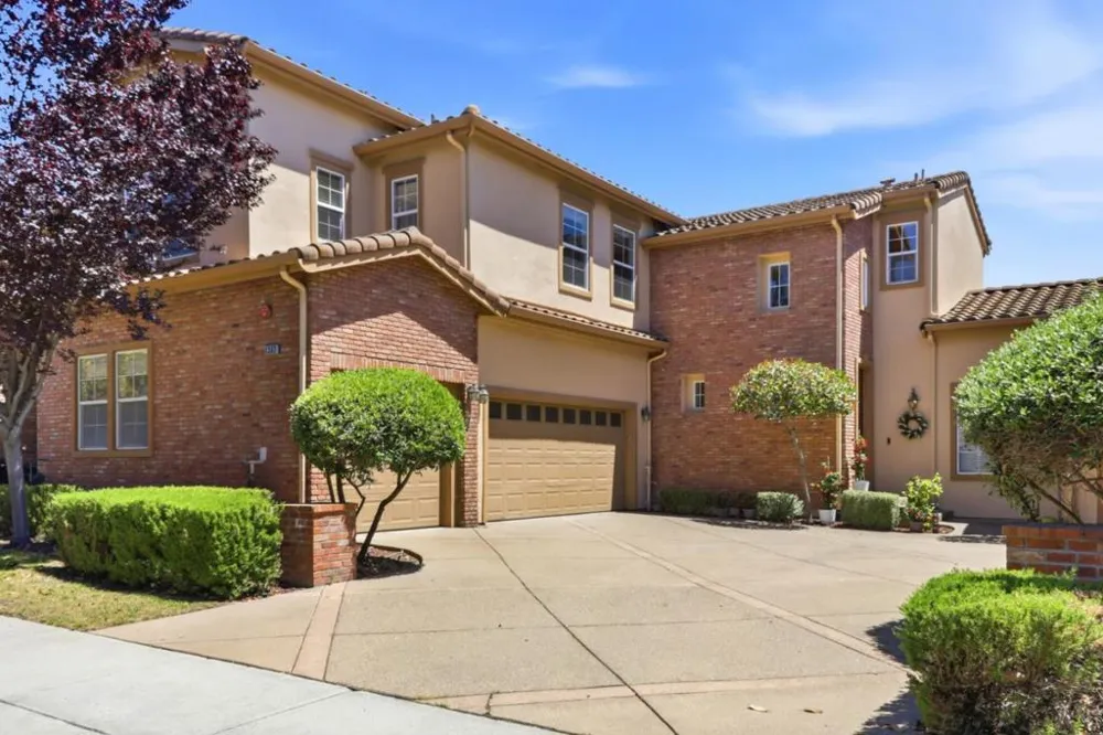 1382 Trailside Lane San Jose, CA 95138