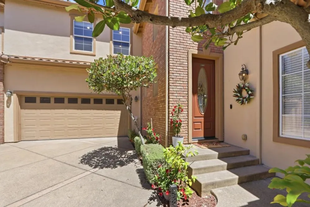1382 Trailside Lane San Jose, CA 95138