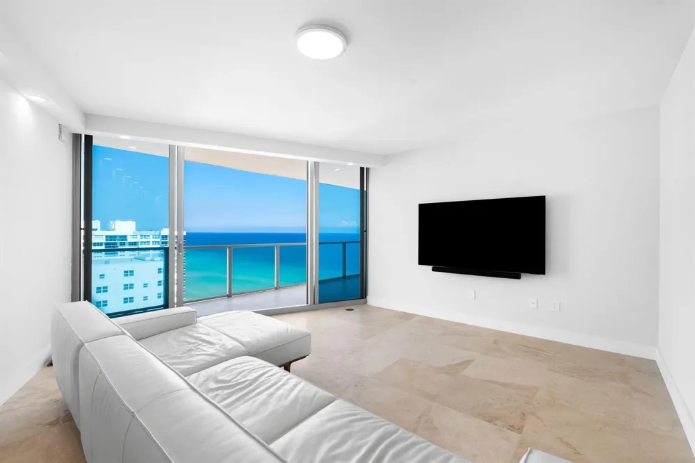 3101 S Ocean Drive #1807 Hollywood, FL 33019