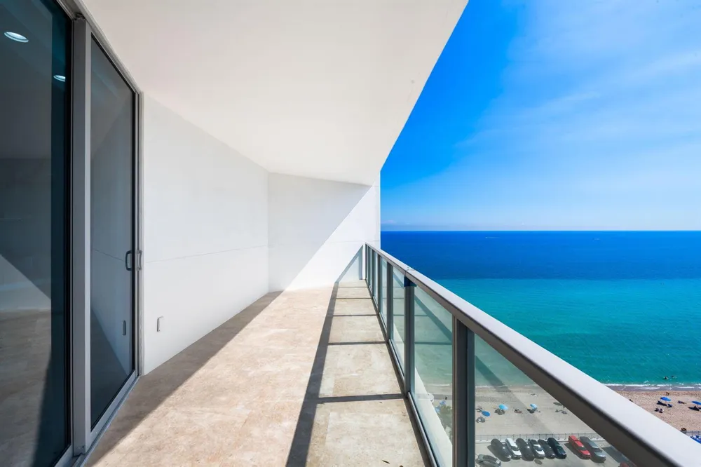 3101 S Ocean Drive #1807 Hollywood, FL 33019