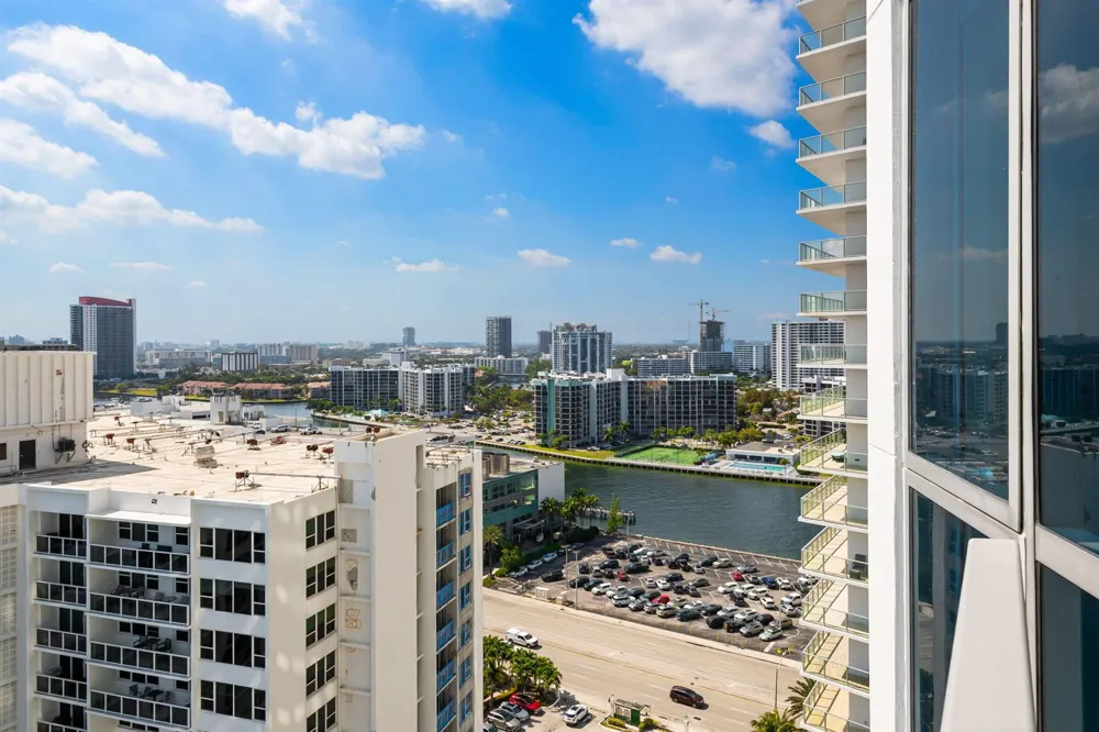 3101 S Ocean Drive #1807 Hollywood, FL 33019