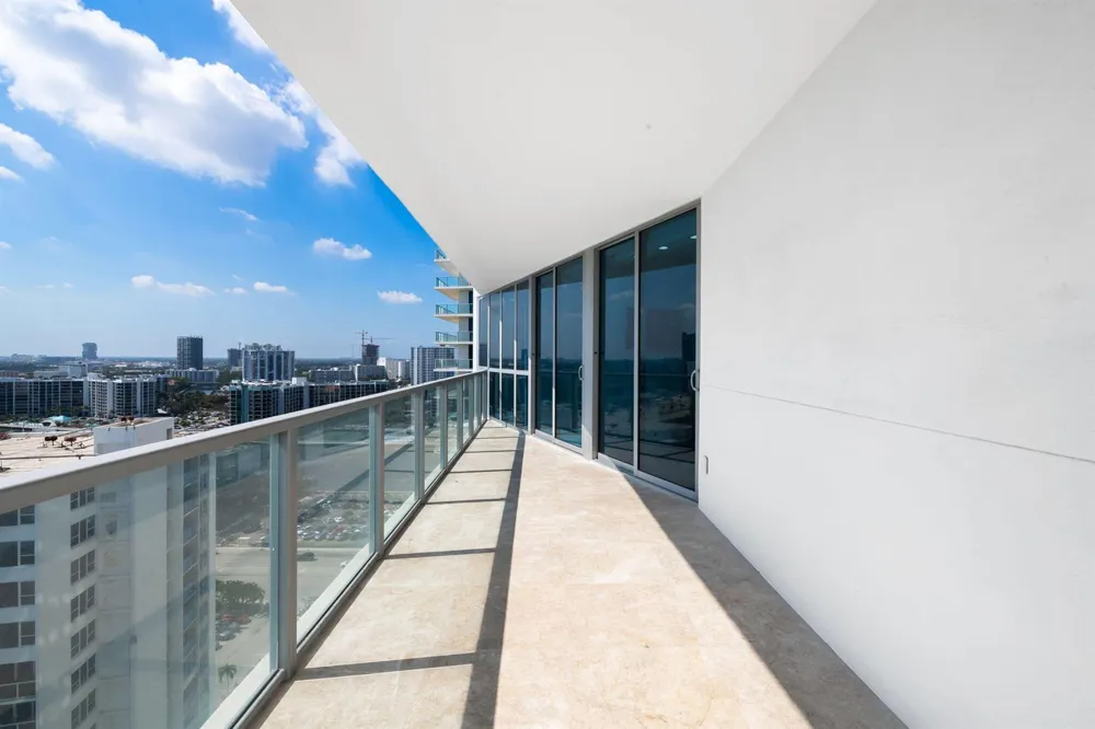 3101 S Ocean Drive #1807 Hollywood, FL 33019