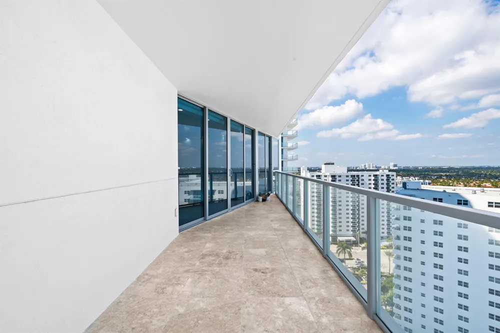 3101 S Ocean Drive #1807 Hollywood, FL 33019