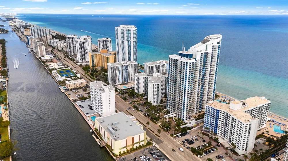 3101 S Ocean Drive #1807 Hollywood, FL 33019