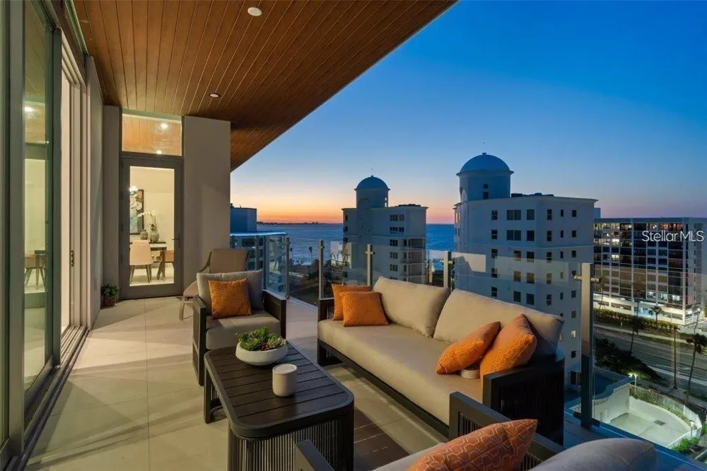 111 GOLDEN GATE POINT #802PH Sarasota, FL 34236