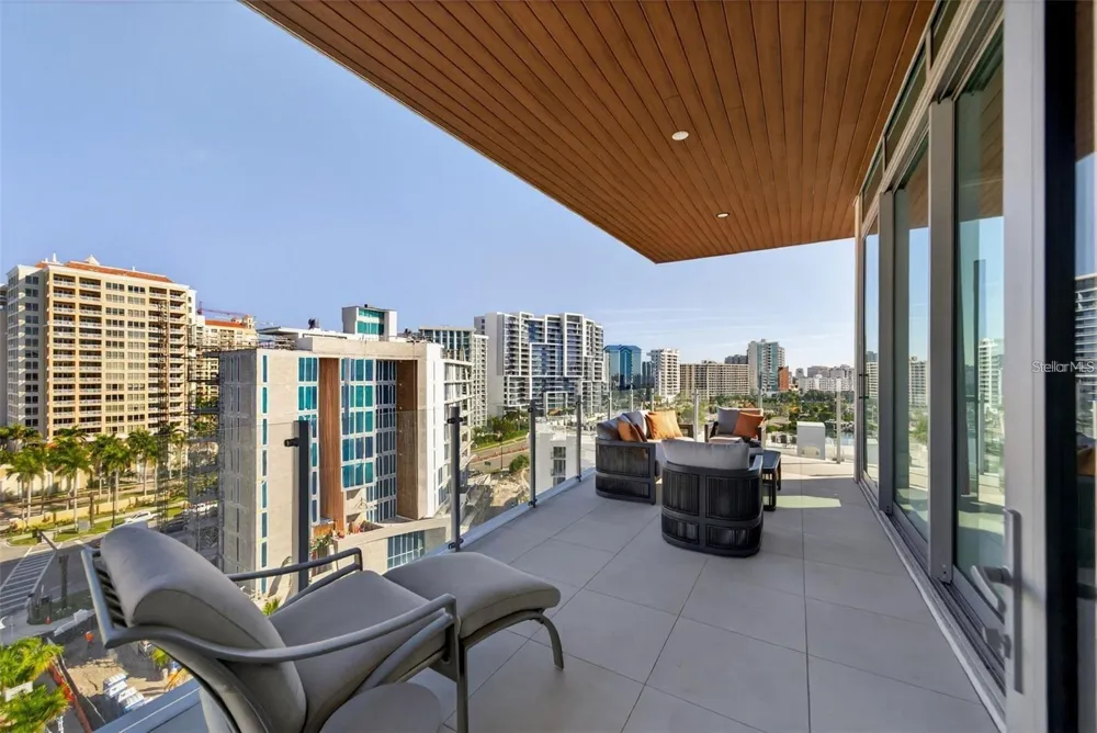 111 GOLDEN GATE POINT #802PH Sarasota, FL 34236