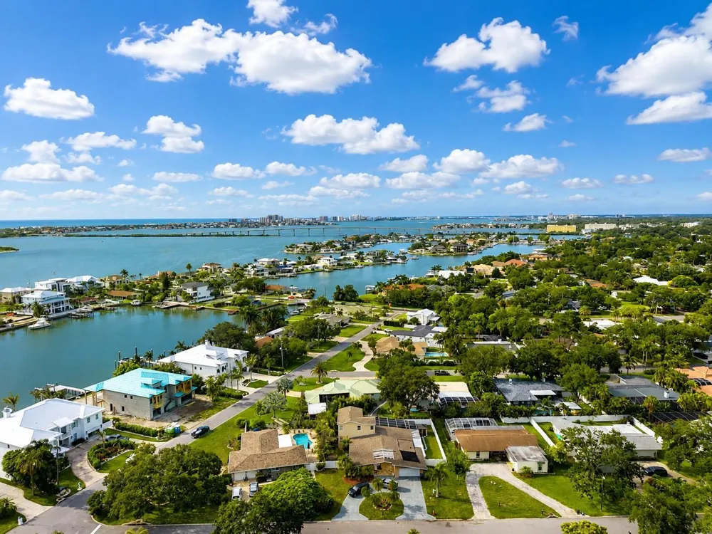 810 ALLAMANDA DRIVE Largo, FL 33770