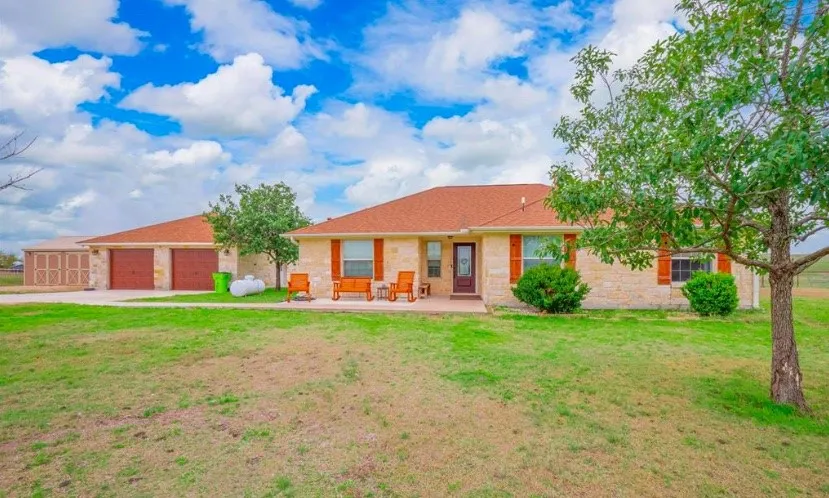 600 County Rd 405 Taylor, TX 76574