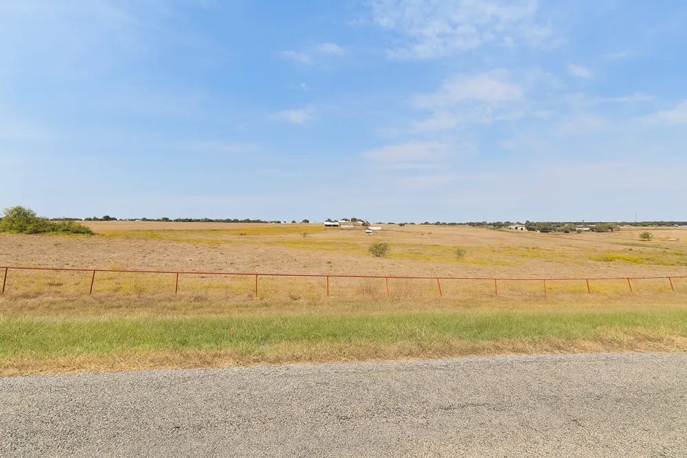 600 County Rd 405 Taylor, TX 76574